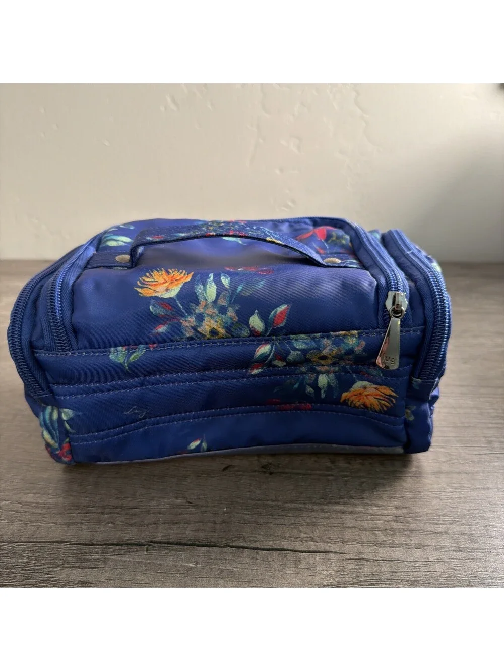 Lug Mini Trolley Bouquet Blue Floral Crossbody Bag - Picture 3 of 7
